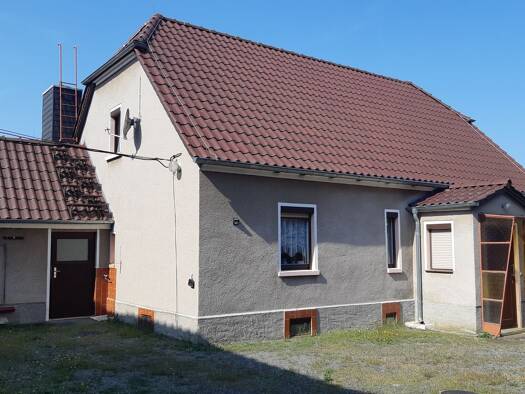 Einfamilienhaus zum Kauf 140.000 € 4 Zimmer 112 m² 954 m² Grundstück frei ab sofort Mühlstraße 39 Döbra Oßling 01920