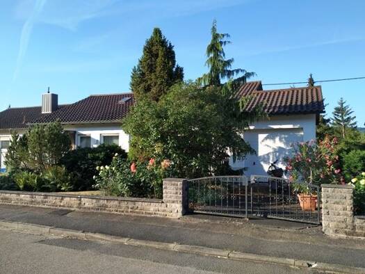 Haus zum Kauf 245.000 € 6 Zimmer 140 m² 693 m² Grundstück Elpersheim Weikersheim 97990