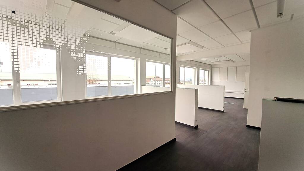 Büro zur Miete 1.100 € 110 m² Bürofläche Henndorf am Wallersee 5302