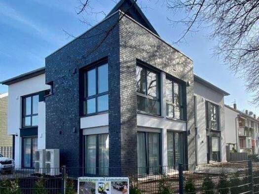 Wohnung zur Miete 1.440 € 3 Zimmer 81 m² 1. Geschoss frei ab 01.05.2026 Wedel 22880