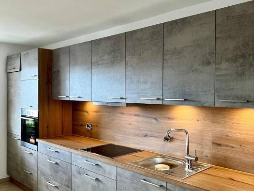 Wohnung zur Miete 1.150 € 5,5 Zimmer 159 m² Geschoss 1/2 frei ab 01.10.2026 Hausen Hausen 93345