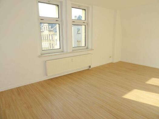 Wohnung zur Miete 310 € 2 Zimmer 55 m² 3. Geschoss frei ab sofort Kleine Brüderstraße Werdau Werdau 08412