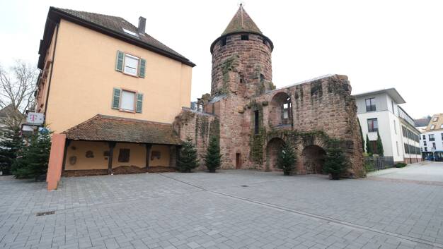 Wohn- und Geschäftshaus zum Kauf als Kapitalanlage geeignet 2.580.000 € 1.051 m² 321,3 m² Grundstück Lahr Lahr/Schwarzwald 77933