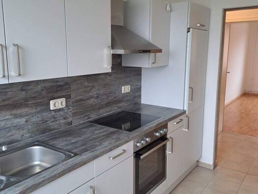 Wohnung zur Miete 603 € 3 Zimmer 67 m² 2. Geschoss frei ab sofort Müllerstr. 28 Paulsstadt Schwerin 19053