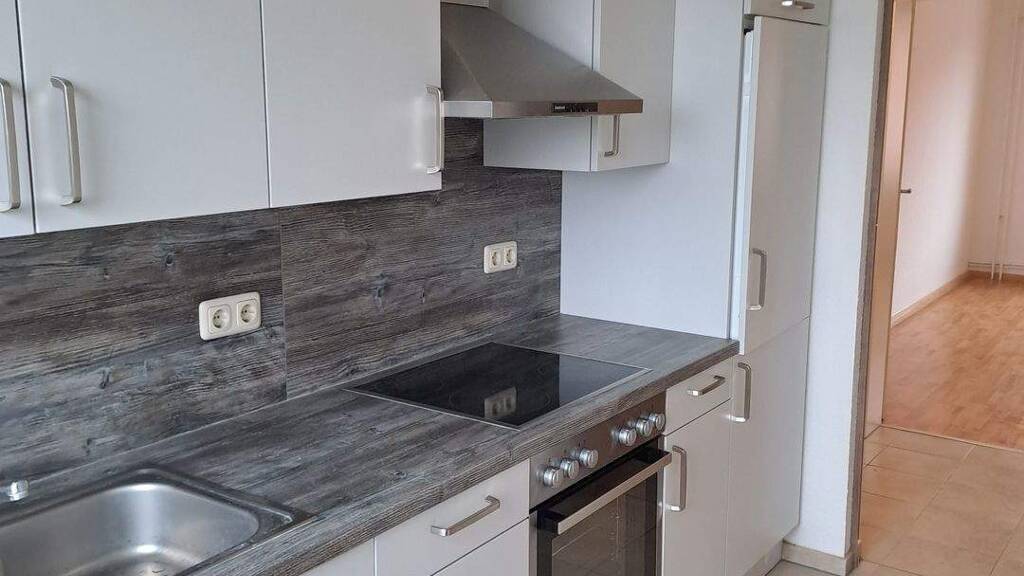 Wohnung zur Miete 603 € 3 Zimmer 67 m² 2. Geschoss frei ab sofort Müllerstr. 28 Paulsstadt Schwerin 19053