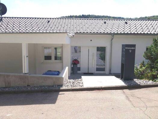 Terrassenwohnung zur Miete 1.620 € 3,5 Zimmer 135 m² EG frei ab 01.07.2026 Wielandstraße 9 Truchtelfingen Albstadt 72461