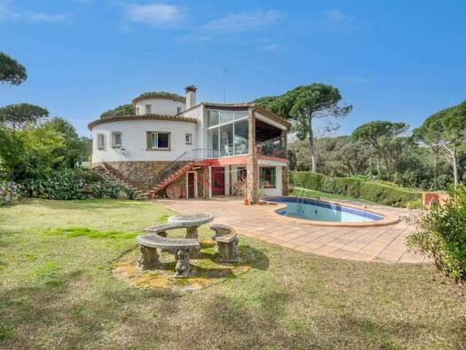 Einfamilienhaus zum Kauf 860.000 € 360 m² 3.000 m² Grundstück Santa Cristina d'Aro 17246