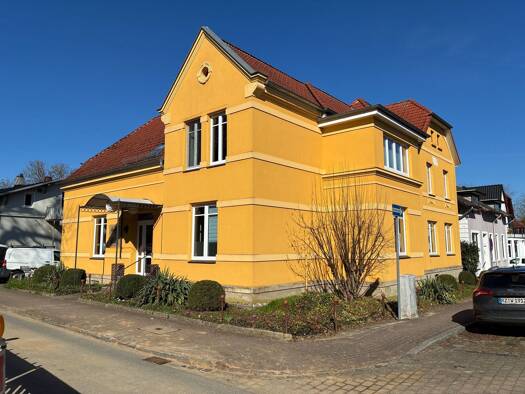 Wohnung zur Miete 890 € 2,5 Zimmer 90,6 m² Geschoss 1/2 frei ab sofort Schwarzenbek 21493