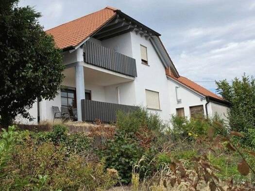 Einfamilienhaus zum Kauf 700.000 € 8 Zimmer 198 m² 12.000 m² Grundstück Burrweiler 76877