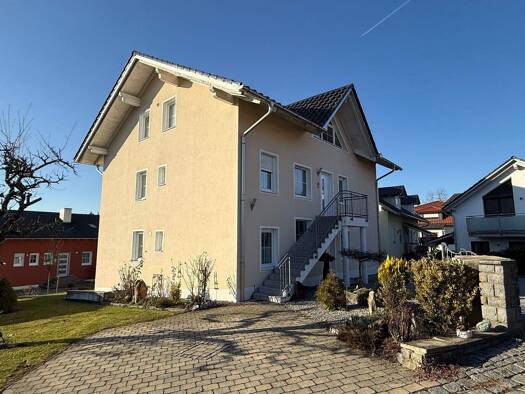 Wohnung zur Miete 800 € 3 Zimmer 95 m² Deggendorf 94469