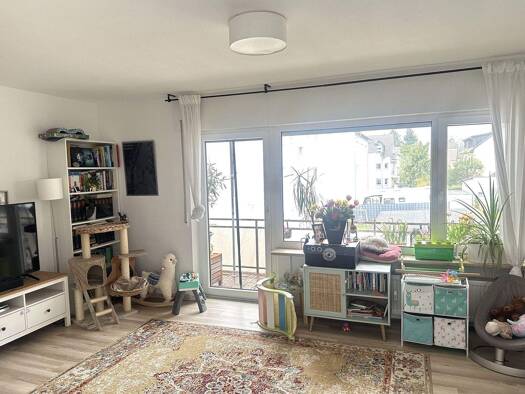 Wohnung zur Miete 1.050 € 3 Zimmer 80 m² 1. Geschoss frei ab 01.06.2026 Hofheim Hofheim am Taunus 65719