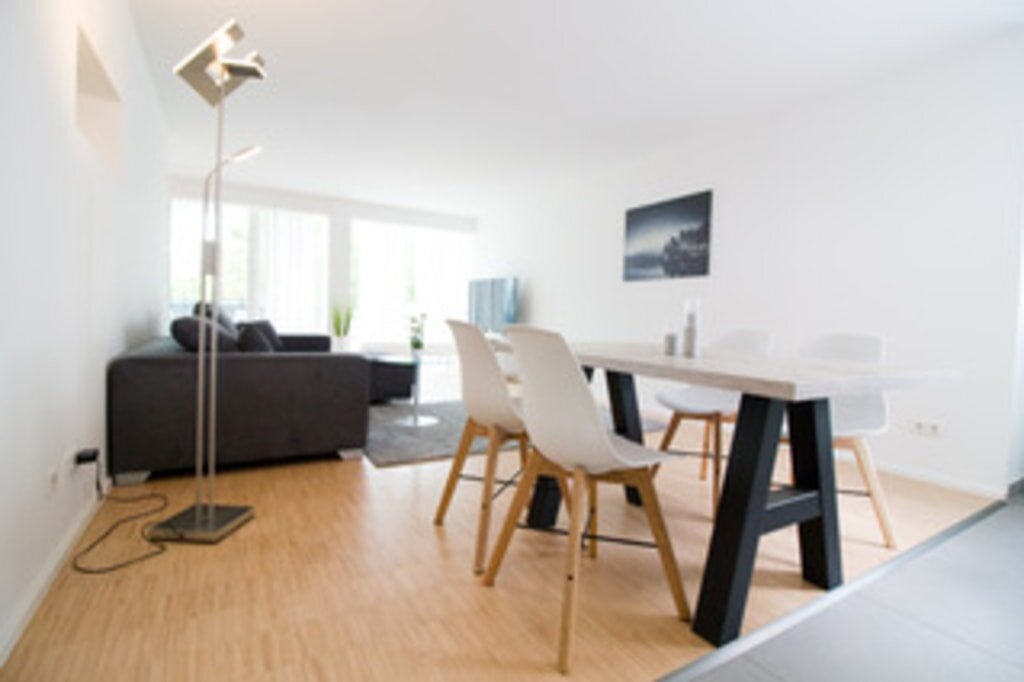 Wohnung zur Miete Wohnen auf Zeit 2.700 € 4 Zimmer 90 m²<br/>Wohnfläche 01.01.2025<br/>Verfügbarkeit Brückenstraße Unterbilk Düsseldorf 40219