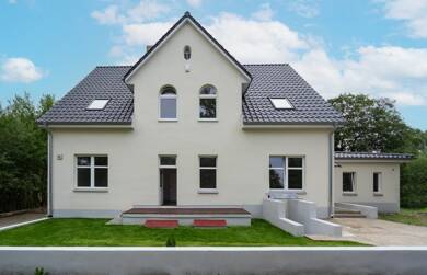Haus zum Kauf provisionsfrei als Kapitalanlage geeignet 540.000 € 9 Zimmer 300 m² 938 m² Grundstück Fürstenberg/Havel Fürstenberg/Havel 16798