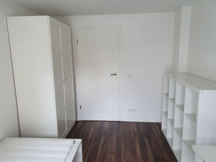 WG-Zimmer zur Miete 350 € 1.<br/>Geschoss 01.02.2025<br/>Verfügbarkeit Wangen Stuttgart 70327