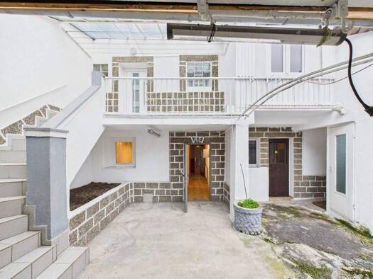 Reihenmittelhaus zum Kauf 259.000 € 6 Zimmer 138 m² 164 m² Grundstück Homburg 66424