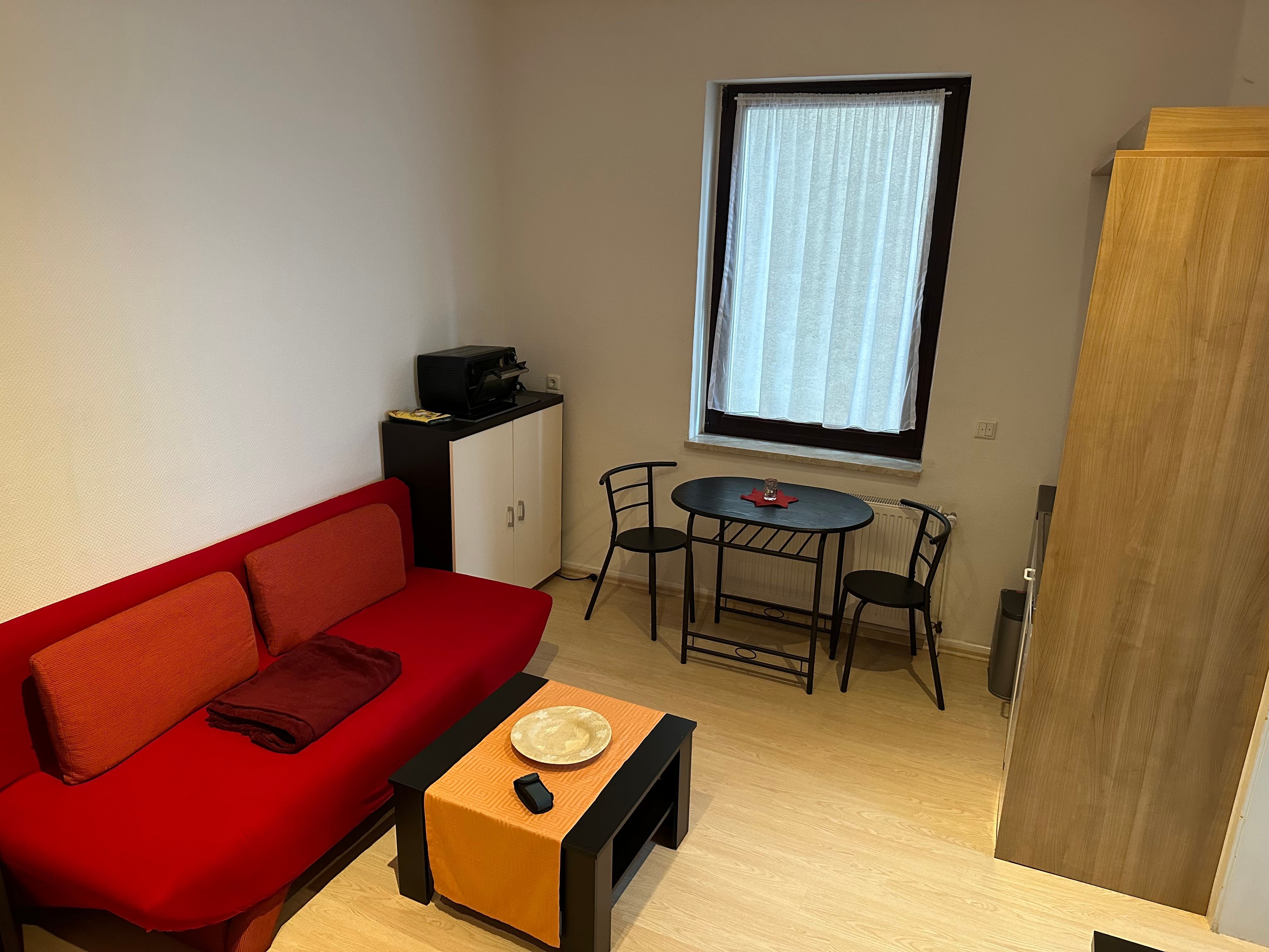 Studio zur Miete 230 € 2 Zimmer 30 m²<br/>Wohnfläche EG<br/>Geschoss ab sofort<br/>Verfügbarkeit Erle Gelsenkirchen 45891