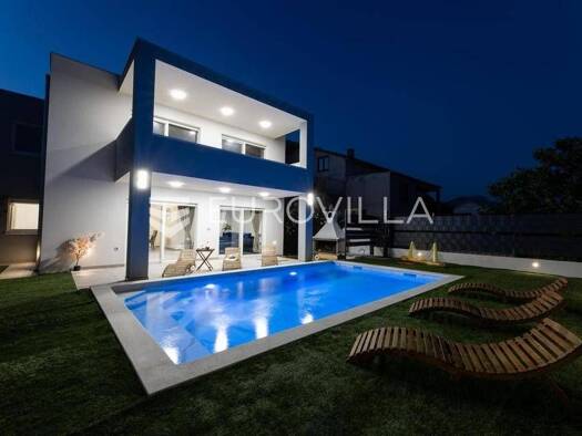 Haus zum Kauf 749.990 € 6 Zimmer 230 m² Kastel Novi Kaštel Novi