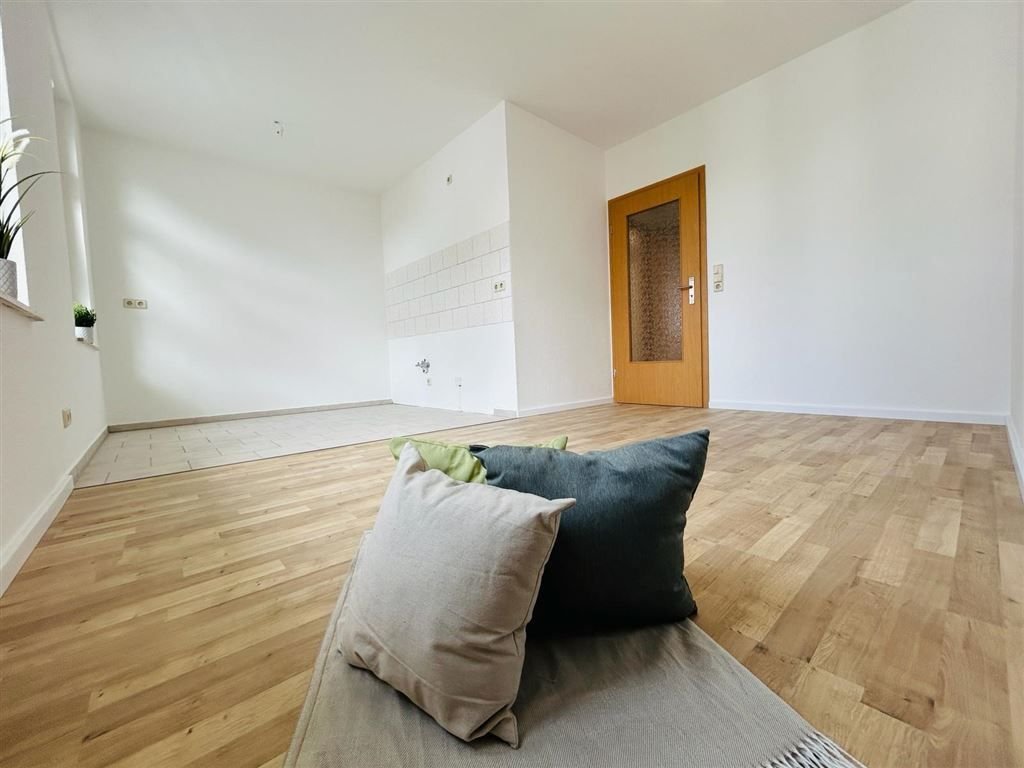 Wohnung zur Miete 215 € 1,5 Zimmer 34,3 m²<br/>Wohnfläche Jahnstraße 65 Lutherviertel 221 Chemnitz 09126