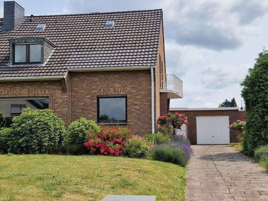 Doppelhaushälfte zur Miete 1.530 € 5 Zimmer 120 m² frei ab sofort Wiesenstrasse 9 Stadtmitte Mönchengladbach 41061