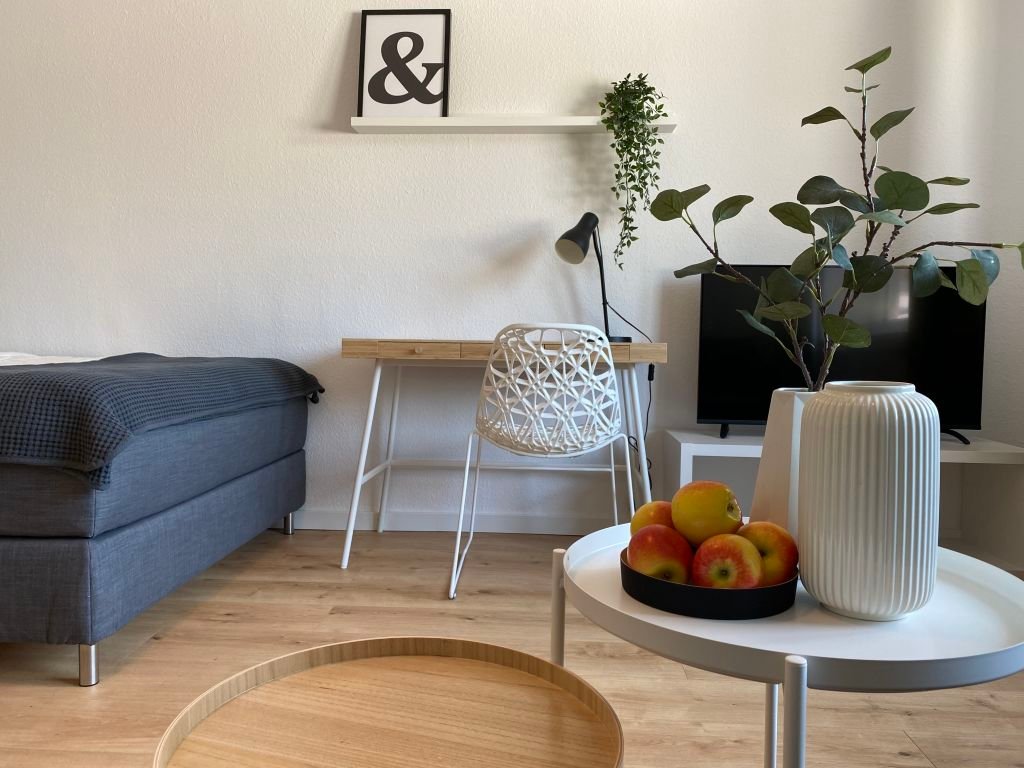 Wohnung zur Miete Wohnen auf Zeit 1.950 € 1 Zimmer 33 m²<br/>Wohnfläche 01.10.2024<br/>Verfügbarkeit Waldecker Straße Buchforst Köln 51065