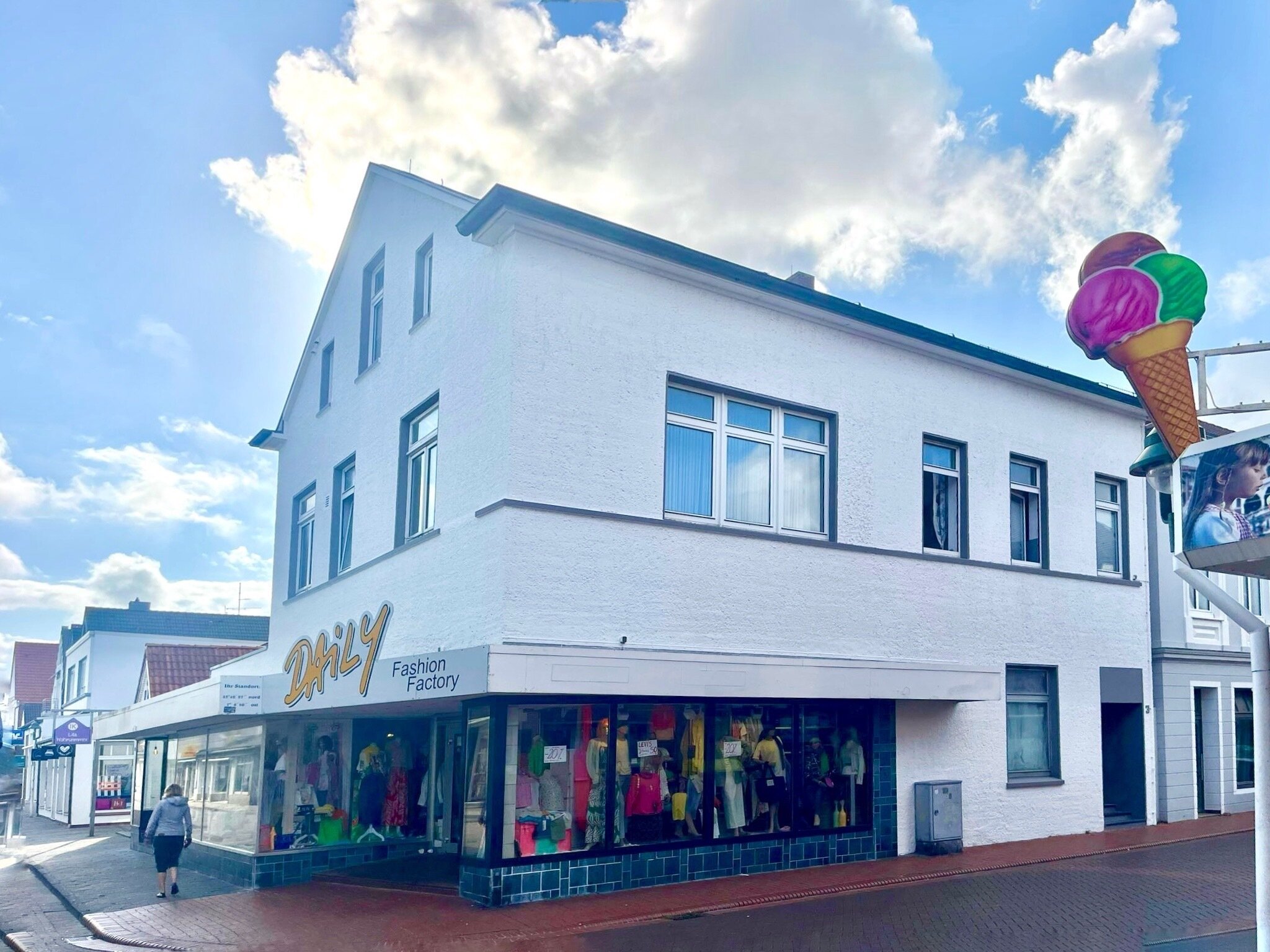 Wohn- und Geschäftshaus zum Kauf als Kapitalanlage geeignet 2.250.000 € 10 Zimmer 367 m²<br/>Fläche 370 m²<br/>Grundstück Norderney 26548