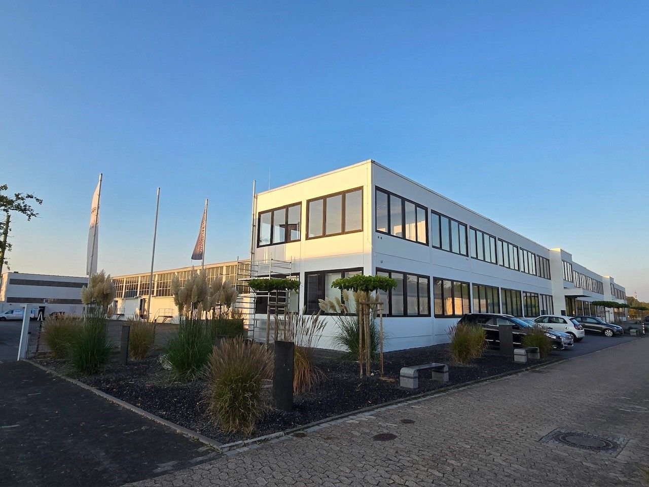 Bürofläche zur Miete provisionsfrei 5,75 € 400 m²<br/>Bürofläche von 100 m² bis 400 m²<br/>Teilbarkeit Welserstr. 2 Süd - Ost Lippstadt 59557