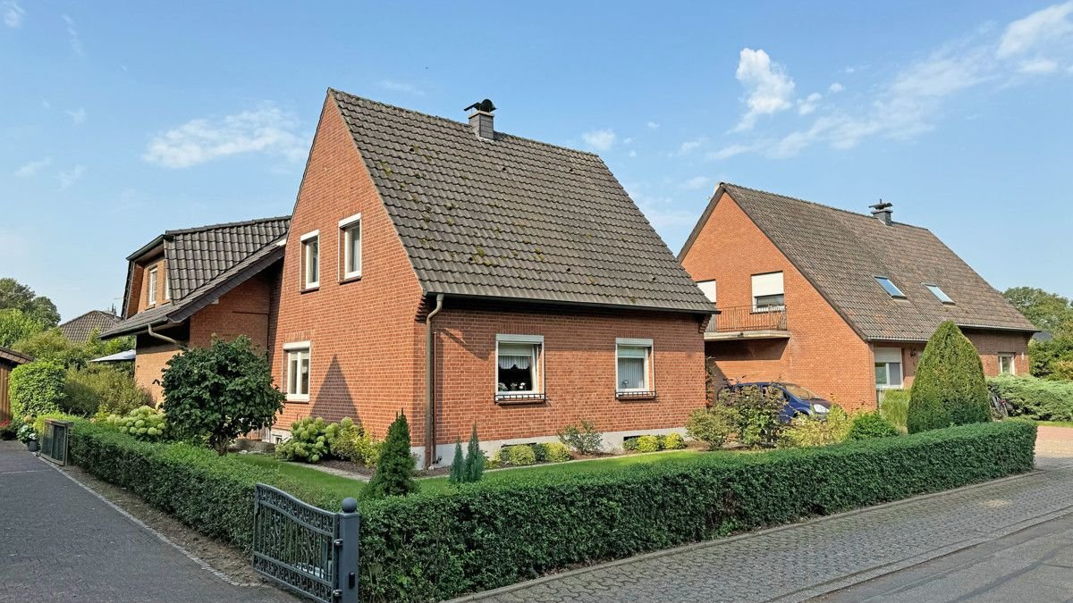 Einfamilienhaus zum Kauf 495.000 € 9 Zimmer 228 m²<br/>Wohnfläche 809 m²<br/>Grundstück Bislich Wesel 46487