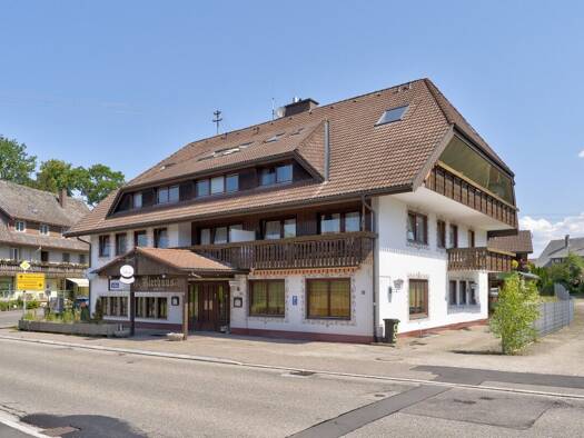Haus zum Kauf 735.000 € 15 Zimmer 624 m² 1.444 m² Grundstück Rötenbach Friedenweiler 79877