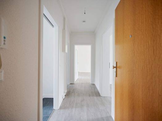 Wohnung zur Miete 381 € 4 Zimmer 69,3 m² 3. Geschoss Daimlerstraße 5 Löbau 02708