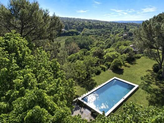 Einfamilienhaus zum Kauf 1.325.000 € 7 Zimmer 246 m² 2.600 m² Grundstück UZES 30700
