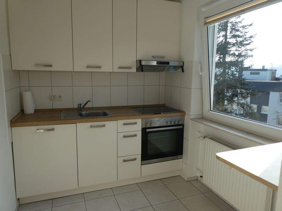 Immobilie in Niedernhausen - Lichtdurchflutete Wohnung mit Balkon und Stellplatz in attraktiver Lage von Niedernhausen! - Bild 3