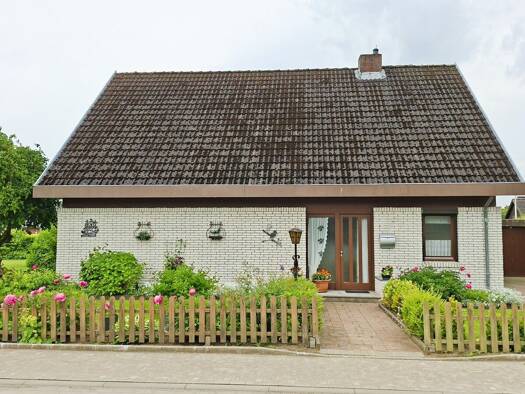 Einfamilienhaus zum Kauf 279.000 € 6 Zimmer 134 m² 659 m² Grundstück Friedrichstadt 25840