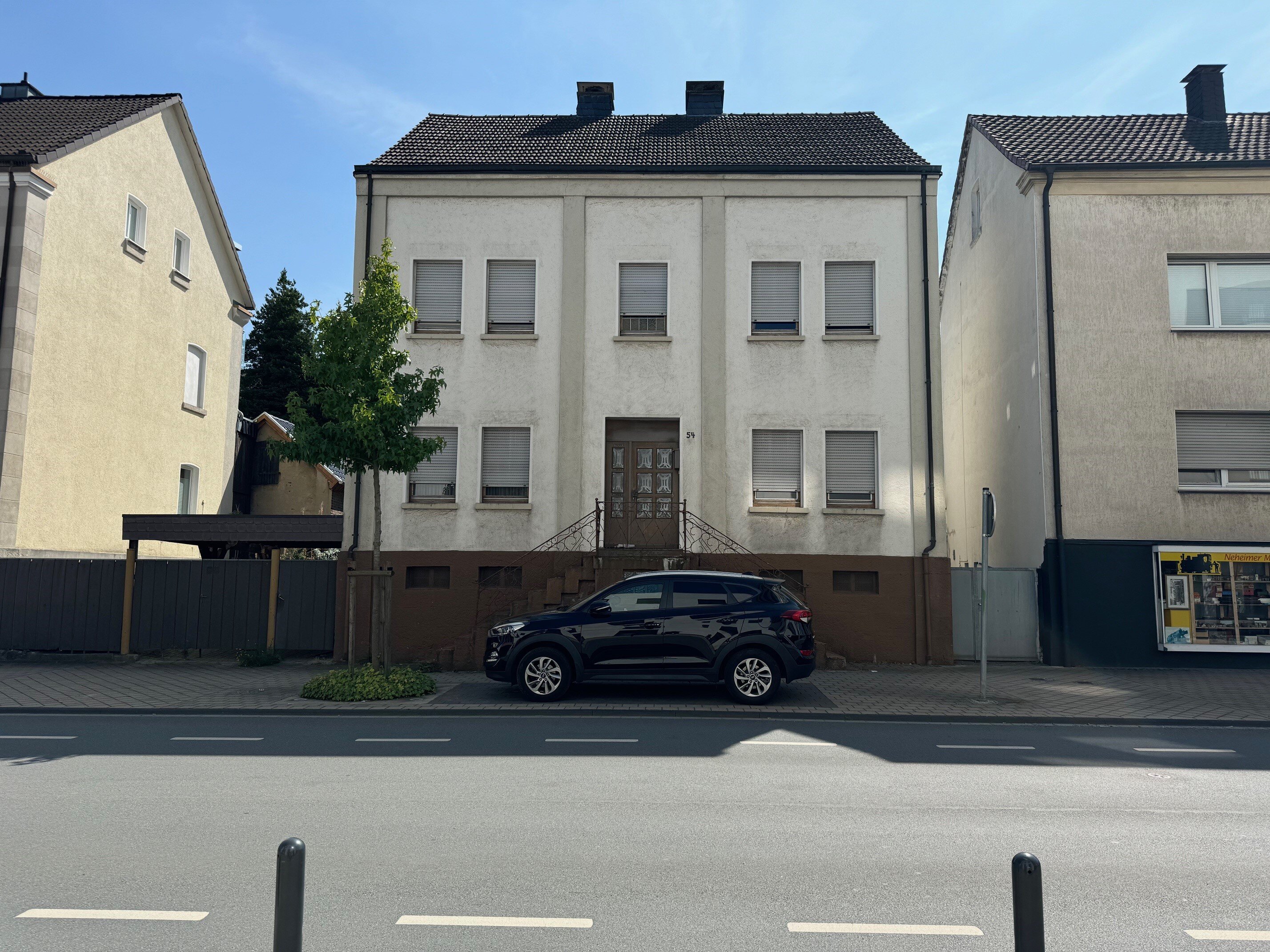 Mehrfamilienhaus zum Kauf 315.000 € 8 Zimmer 209 m²<br/>Wohnfläche 463 m²<br/>Grundstück Möhnestr. 54 Neheim - Ost Arnsberg 59755