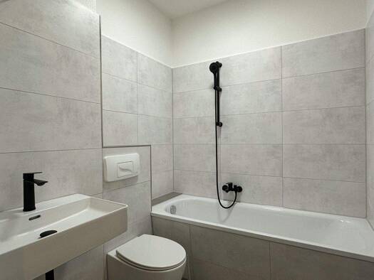 Wohnung zur Miete 470 € 3 Zimmer 66 m² 2. Geschoss frei ab sofort Wurzen 04808