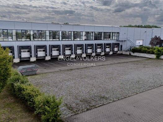 Halle/Industriefläche zur Miete provisionsfrei 2.729 m² Lagerfläche teilbar ab 3.451 m² Blumberg 16356