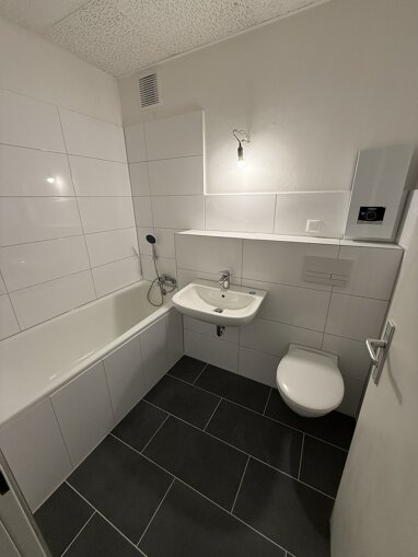 Wohnung zur Miete 370 € 1 Zimmer 44,5 m² 6. Geschoss frei ab 16.11.2024 Rhönstr. 15 Ilp Heiligenhaus 42579