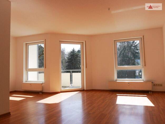 Wohnung zum Kauf 79.900 € 3 Zimmer 75 m² Limbach-Oberfrohna 09212