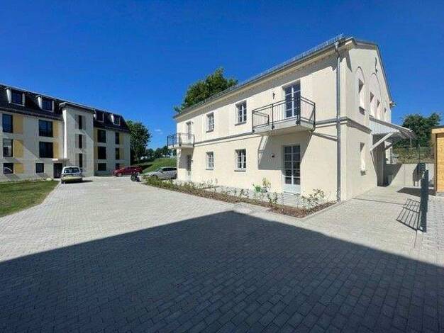 Wohnung zur Miete 754 € 3 Zimmer 83,8 m² EG frei ab 01.03.2026 Bischofswerdaer Str. 77 Bretnig 01900