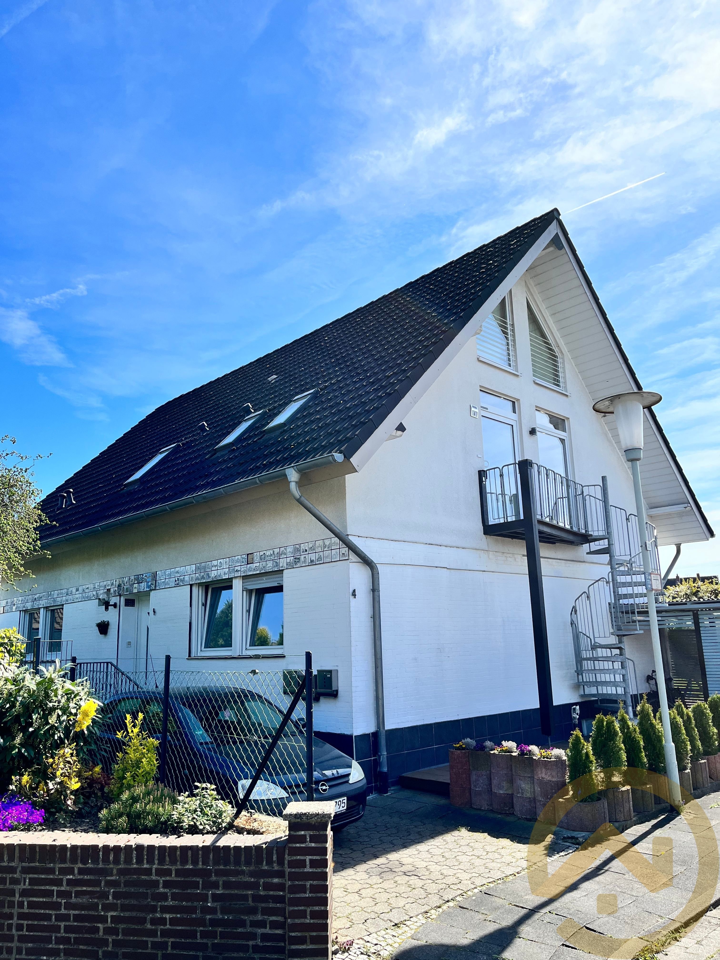 Mehrfamilienhaus zum Kauf 7 Zimmer 217 m²<br/>Wohnfläche 680 m²<br/>Grundstück Orken Grevenbroich 41515