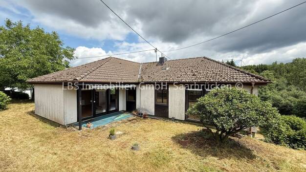 Bungalow zum Kauf 149.000 € 6 Zimmer 200 m² 865 m² Grundstück frei ab sofort Gusenburg 54413