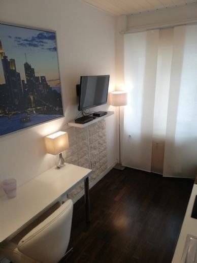 Studio zur Miete 999 € 1 Zimmer EG<br/>Geschoss Sonnemannstrasse 79-81 Ostend Frankfurt am Main 60314