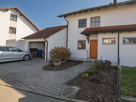 Doppelhaushälfte zum Kauf provisionsfrei 445.000 € 4 Zimmer 164 m² 359 m² Grundstück Straßkirchen 94342