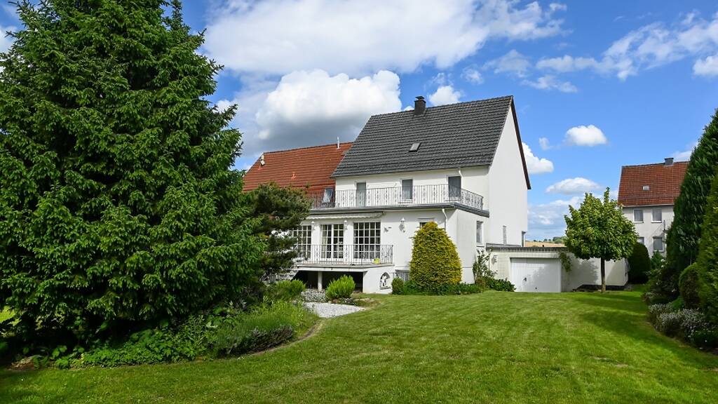 Einfamilienhaus zum Kauf 270.000 € 7 Zimmer 250 m² 1.415 m² Grundstück Wettesingen Breuna 34479