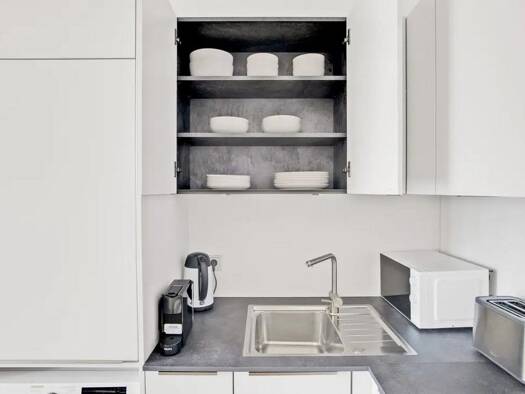 Wohnung zur Miete 716 € 2 Zimmer 43,3 m² Geschoss 4/5 frei ab sofort Tiergarten Berlin 10785