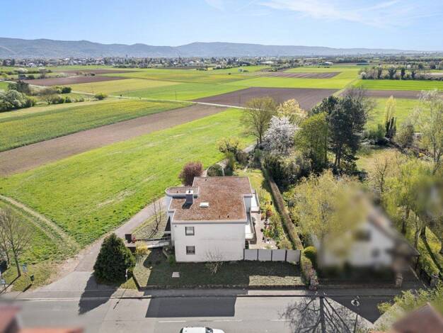 Einfamilienhaus zum Kauf 920.000 € 9 Zimmer 285 m² 896 m² Grundstück Neu-Edingen Edingen-Neckarhausen 68535