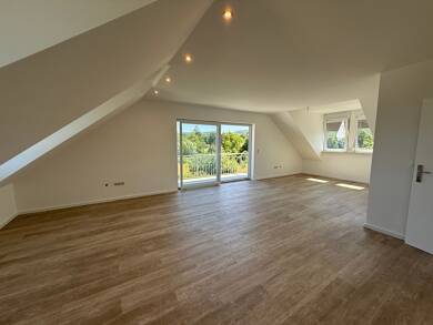 Wohnung zur Miete 1.715 € 4 Zimmer 107 m² Dachgeschoss, 2. Geschoss frei ab sofort Aschaffenburg 63743
