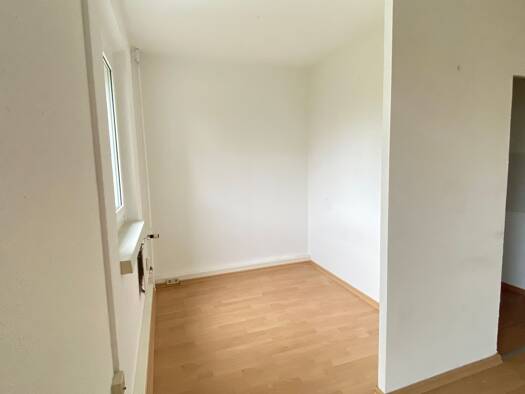 Wohnung zur Miete 200 € 1 Zimmer 34 m² 1. Geschoss Ottendorfer Hang 3 Hainichen 09661