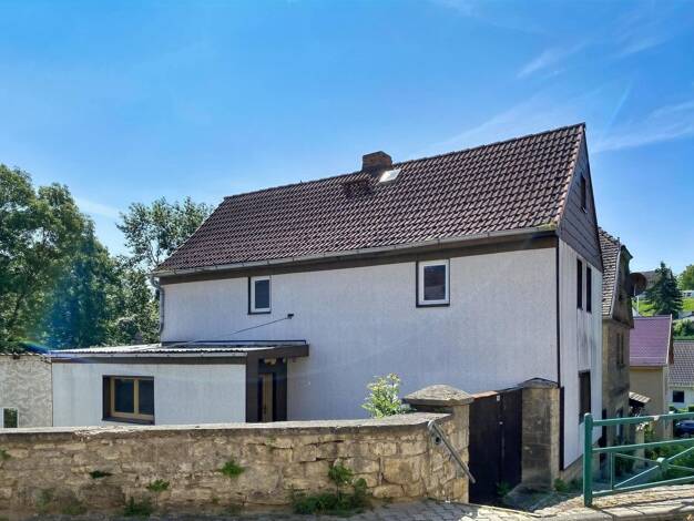 Einfamilienhaus zum Kauf 75.000 € 4 Zimmer 90 m² 1.969 m² Grundstück frei ab sofort Schmiedehausen 99518