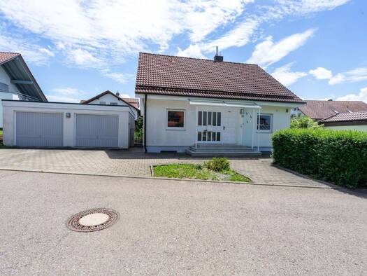 Einfamilienhaus zum Kauf 469.000 € 5,5 Zimmer 132,1 m² 661 m² Grundstück Suppingen Laichingen 89150
