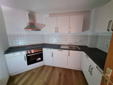 Wohnung zur Miete 410 € 2 Zimmer 58,5 m² 2. Geschoss frei ab sofort Schulstraße 7 Crimmitschau Crimmitschau 08451